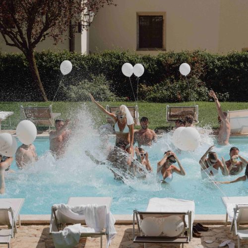 San Pietro sopra le Acque - Joyful pool party - Copia